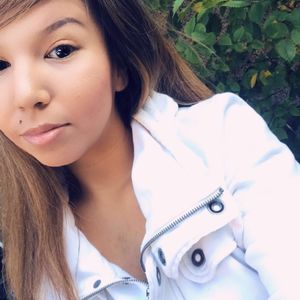 Meet your Posher, Sharee